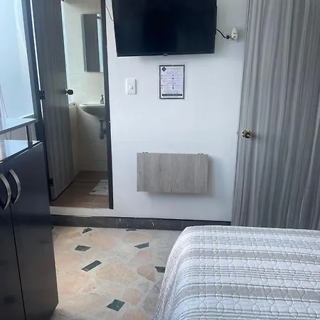 Room Cerca Al Aeropuerto Bogotá Exterior photo